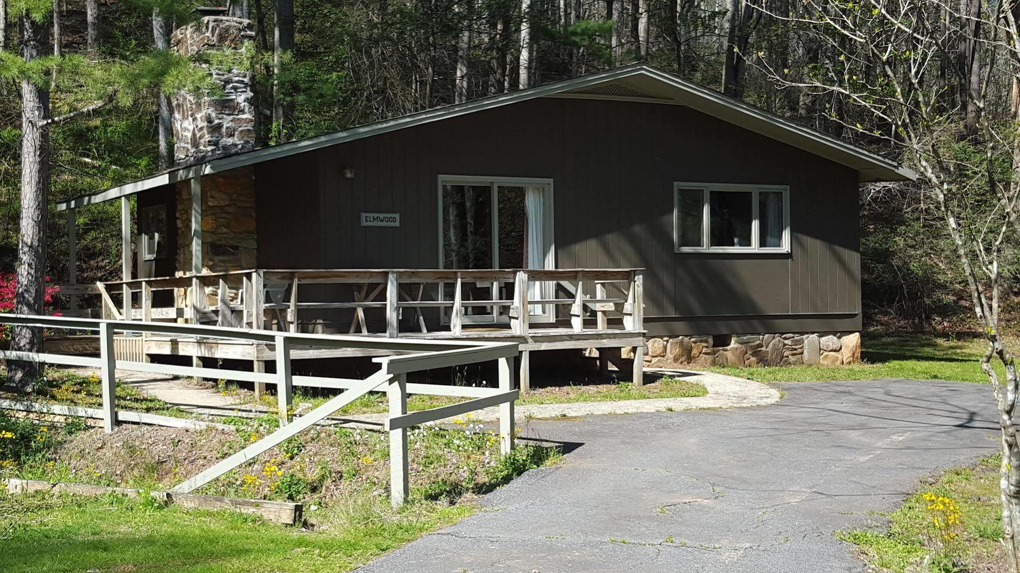 Отель Pisgah View Ranch Candler Экстерьер фото